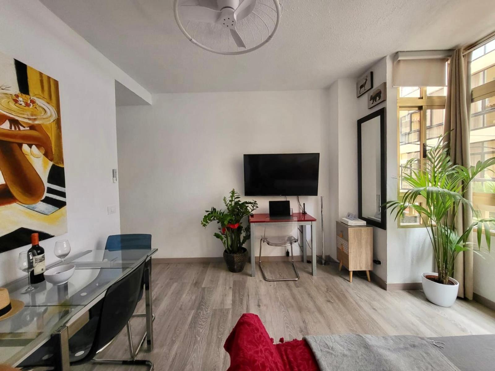 2 Bedrooms Flat 50 Mts Away From Las Canteras Beach Las Palmas Exterior photo